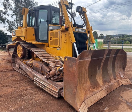 Trator de Esteira Caterpillar D6T XL