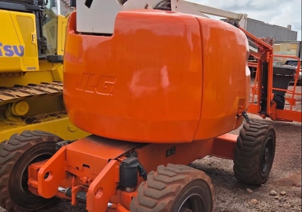 Plataforma JLG 450 AJ ano 2008