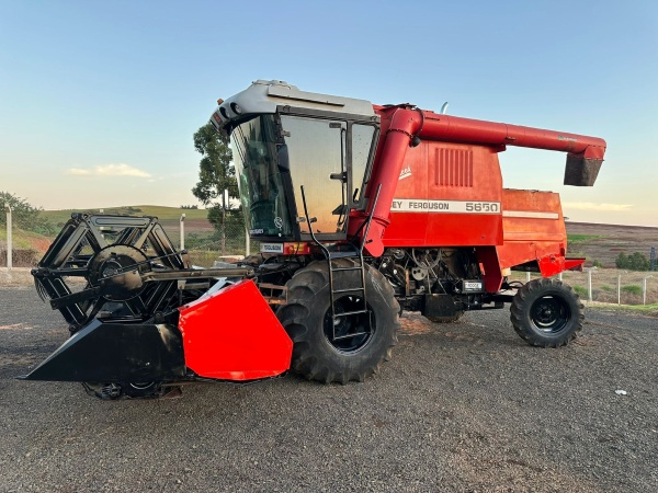 Colheitadeira Massey Ferguson MF 5650 Advanced ano 2004