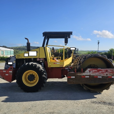 Rolo Compactador Dynapac CA250