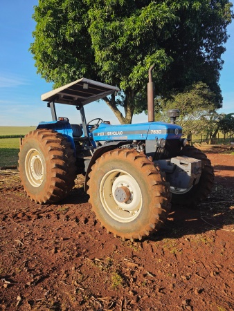 Trator New Holland 7630 ano 2001