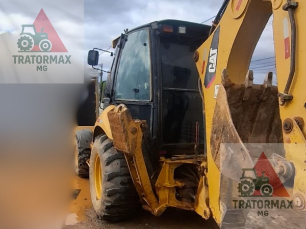 Retroescavadeira Caterpillar 416 E ano 2015