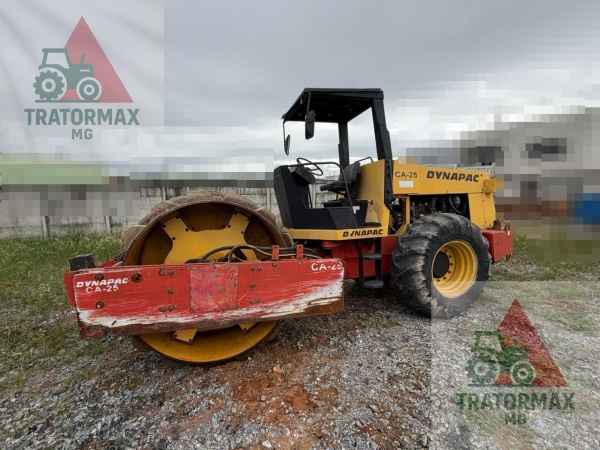 Rolo Compactador Dynapac CA25 ano 2006