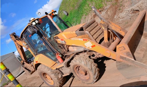 Retroescavadeira Caterpillar 416 F2 ano 2021