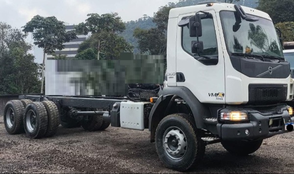 Caminhão Volvo VMX 360 MAX ano 2025