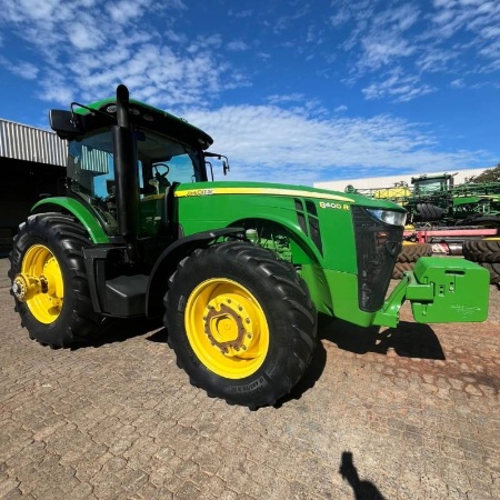 Trator John Deere 8400R - 8400R - Máquinas Agrícolas