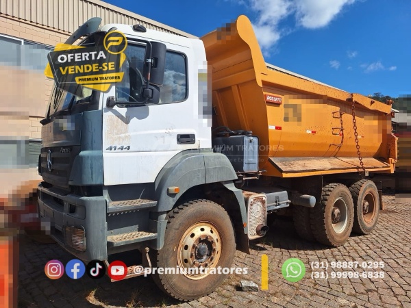 Caminhão Mercedes Benz AXOR 4144 ano 2010 - AXOR 4144 - Caminhões e Carretas