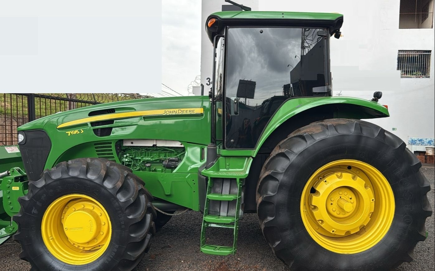 Trator John Deere 7195J ano 2012