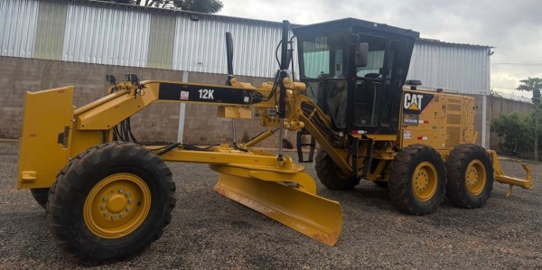 Motoniveladora Caterpillar 12K ano 2023 - 12K - Máquinas de Linha Amarela