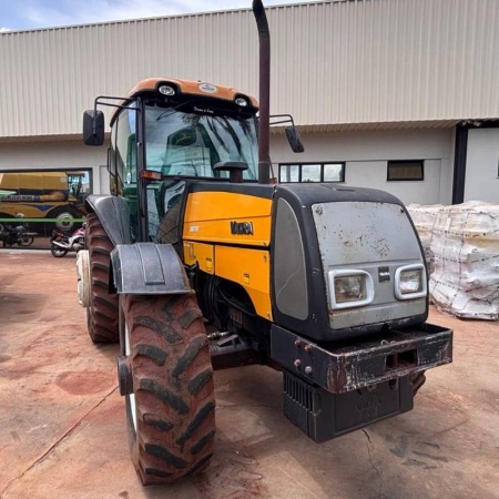 Trator Valtra BM 110 ano 2003