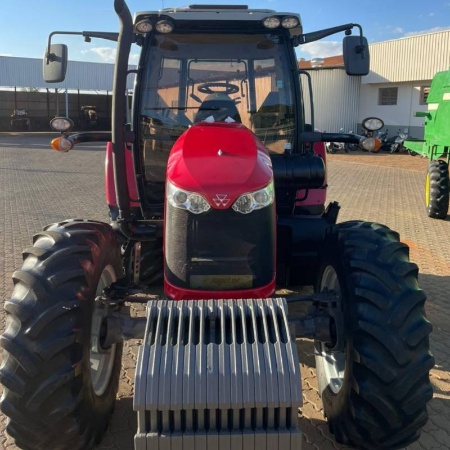 Trator Massey Ferguson 6713R ano 2017