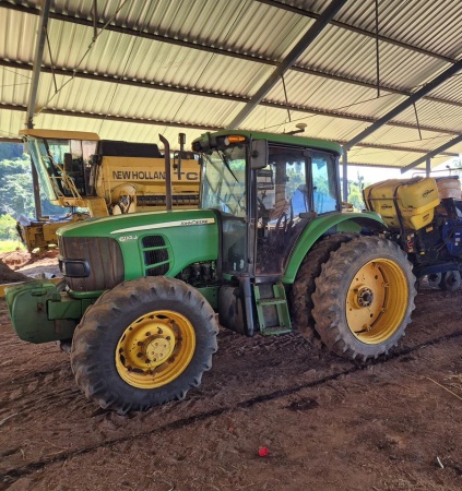 Trator John Deere 6110J ano 2014 - 6110J - Máquinas Agrícolas