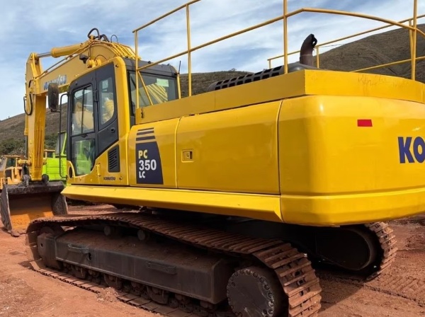 Escavadeira Komatsu PC350 ano 2017