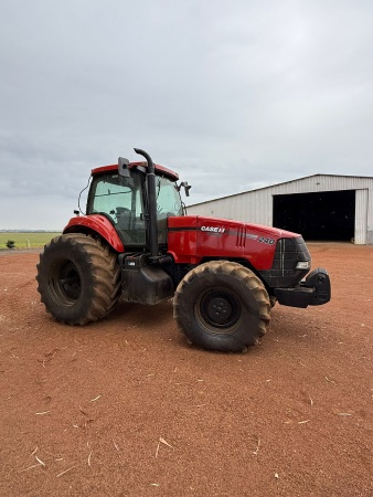 Trator Case MAGNUM 240 ano 2011