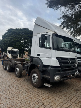 Caminhão Mercedes Benz Axor 3344 ano 2021