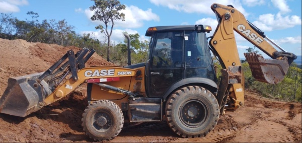 Retroescavadeira Case 580N ano 2021 - 580N - Máquinas de Linha Amarela
