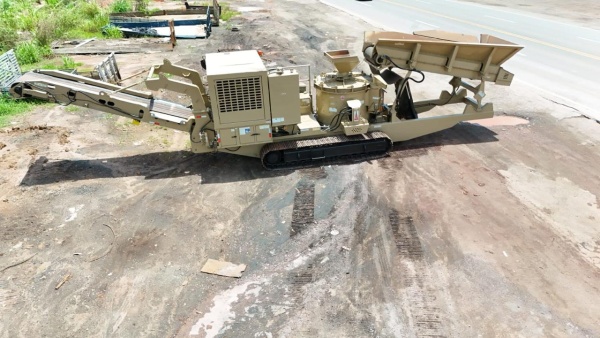 Britador Astec 2500VSI ano 2014