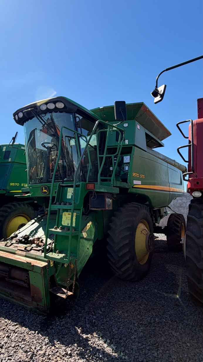 Colheitadeira John Deere 9570 STS ano 2012
