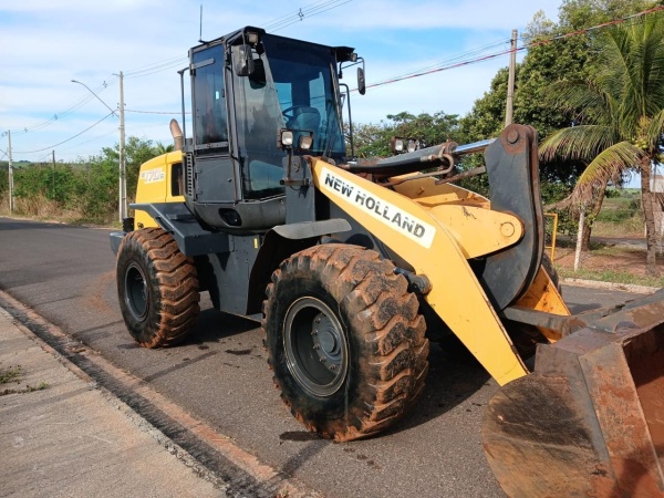 Pá Carregadeira New Holland W170 ano 2018