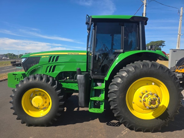 Trator John Deere 6150M ano 2024