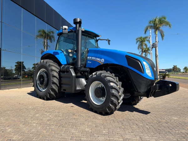 Trator New Holland T8.295 ano 2014