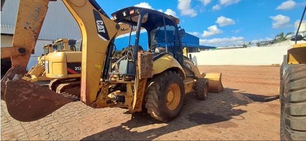 Retroescavadeira Caterpillar 416 E - 416 E - Máquinas de Linha Amarela