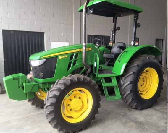 Trator John Deere 5080E ano 2021