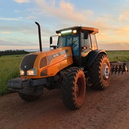 Trator Valtra BM125 ano 2013 - BM125 - Máquinas Agrícolas