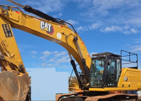 Escavadeira Caterpillar 336 ano 2021
