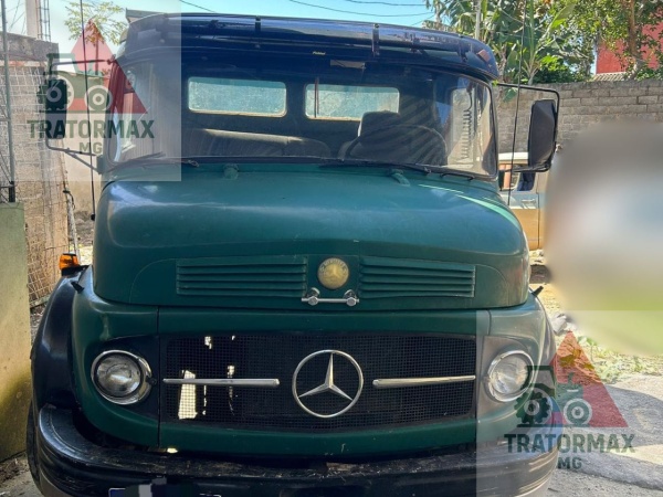 Caminhão Mercedes Benz Accelo 1113 ano 1976