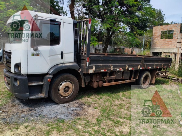 Caminhão Volkswagen 13180 ano 2009