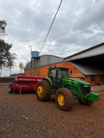 Trator John Deere 7225 J ano 2013 - 7225 J - Máquinas Agrícolas