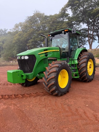 Trator John Deere 7230 J ano 2020