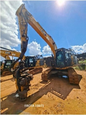Escavadeira Caterpillar 320 ano 2021