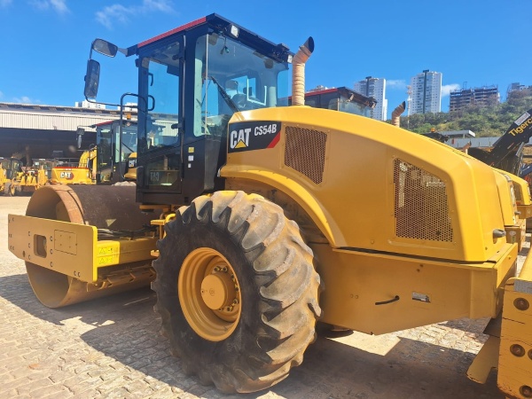 Rolo Compactador Caterpillar CS54B