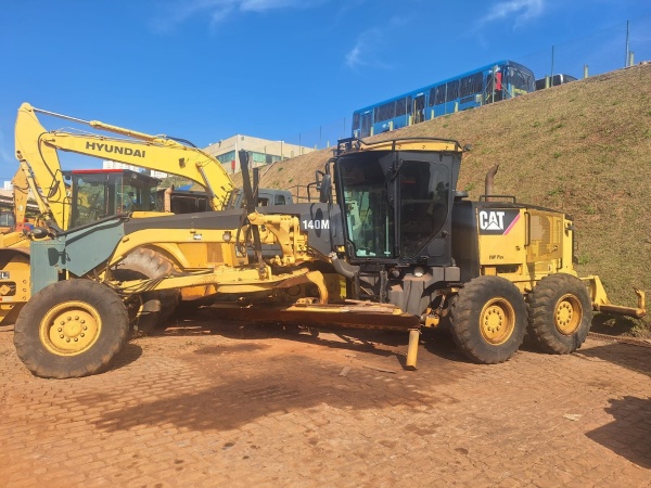 Motoniveladora Caterpillar 140M ano 2010 - 140M - Máquinas de Linha Amarela