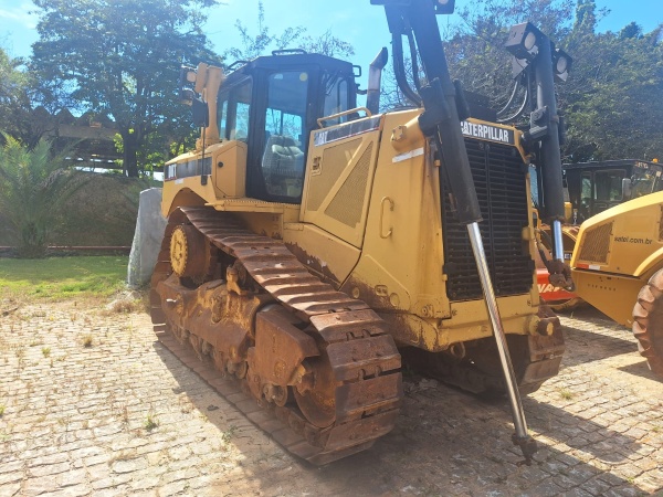 Trator de Esteira Caterpillar D8T ano 2010
