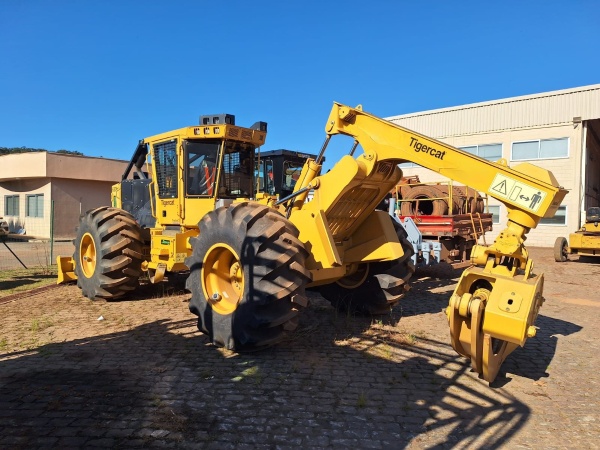 Skidder Tigercat 630H ano 2023