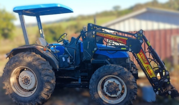 Trator New Holland TL 75E ano 2013