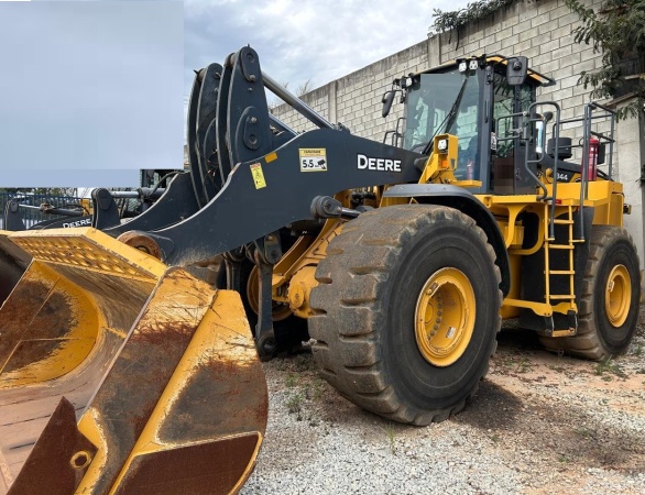 Pá Carregadeira John Deere 844 P-Tier ano 2024