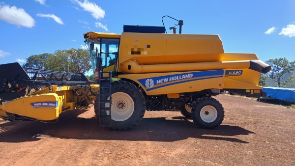 Colheitadeira New Holland TC 5.90 ano 2021