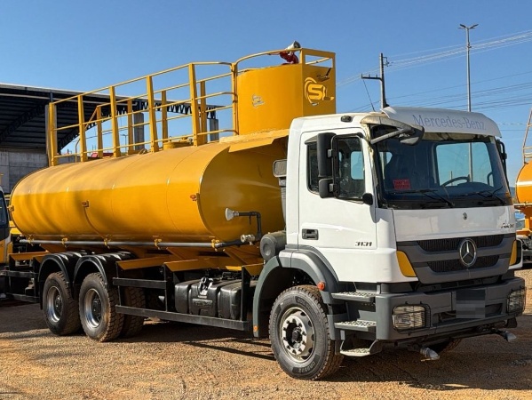 Caminhão Mercedes Benz AXOR 3131 6X4 ano 2022 - AXOR 3131 6X4 - Caminhões e Carretas