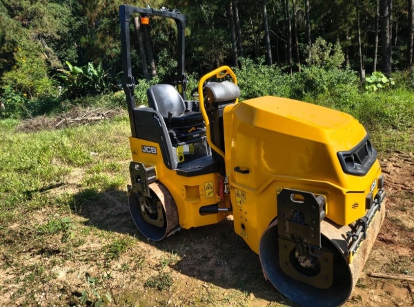 Rolo Compactador JCB CT260 ano 2024
