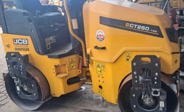 Rolo Compactador JCB CT260 ano 2024