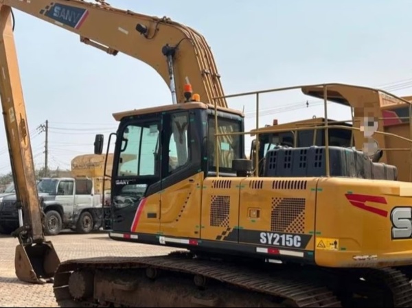 Escavadeira SANY SY215C