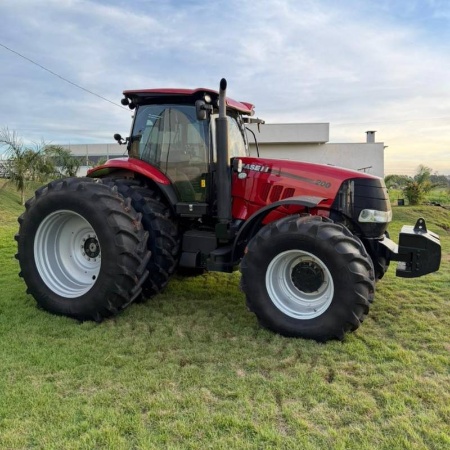 Trator Case Puma 200 ano 2023