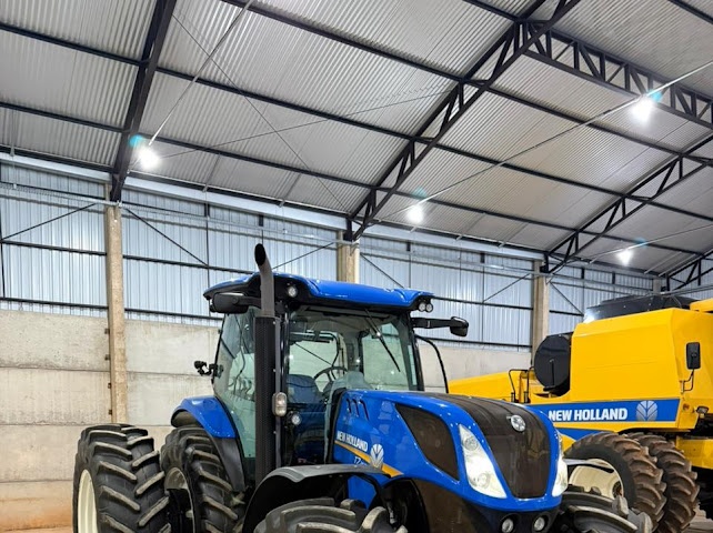 Trator New Holland T7.260 ano 2022