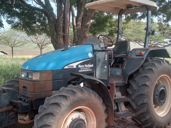 Trator New Holland TS 110 ano 2006