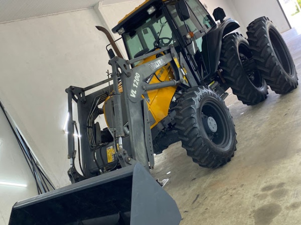 Trator Valtra BM 100 ano 2018