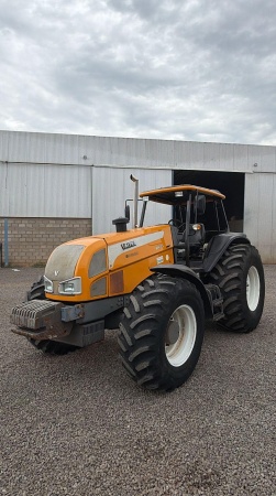Trator Valtra BH145 ano 2012